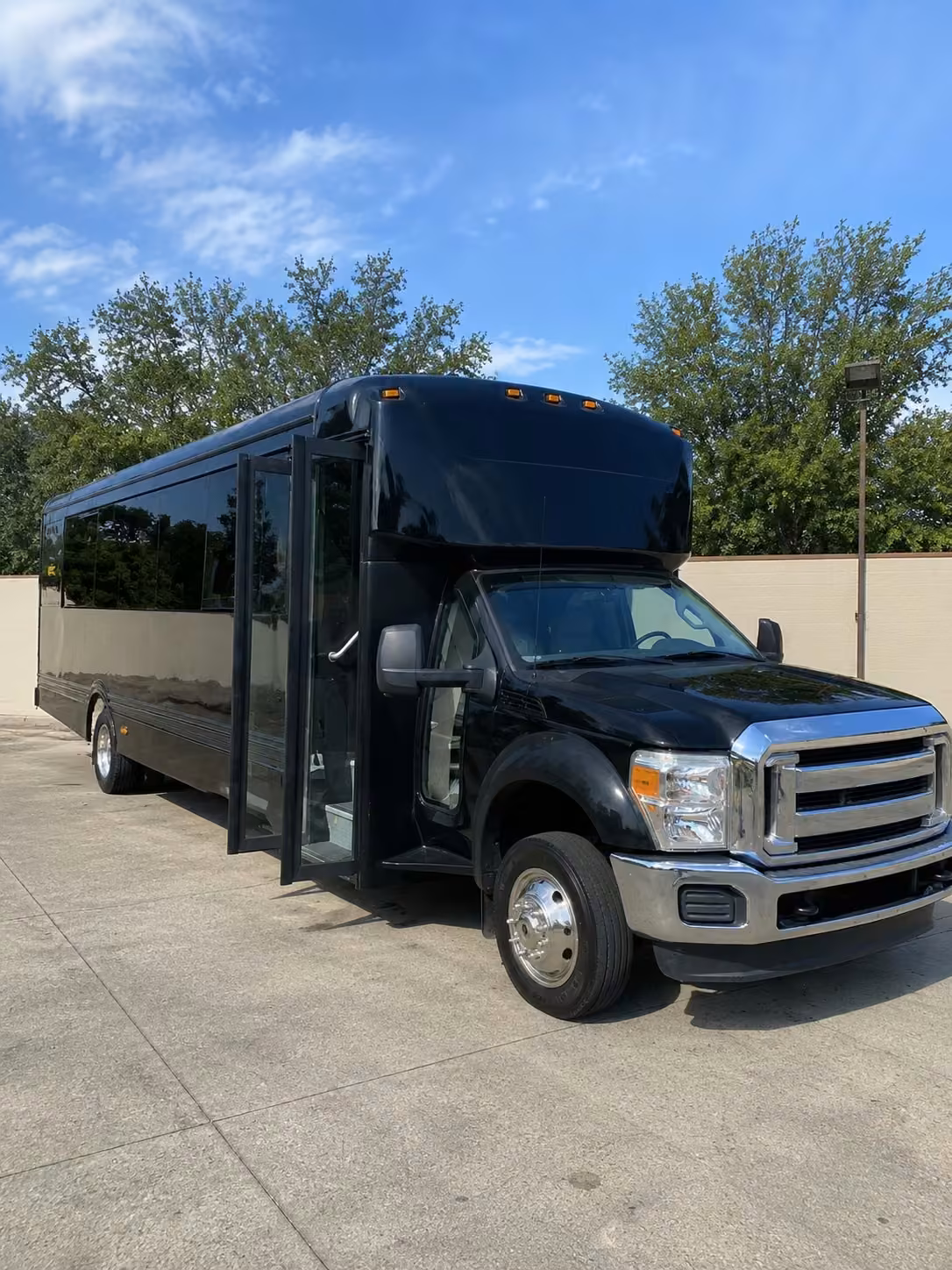 25 passenger party bus