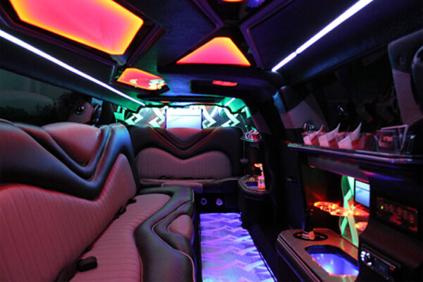 8 Person Chrysler 300 Limo Rental New Orleans